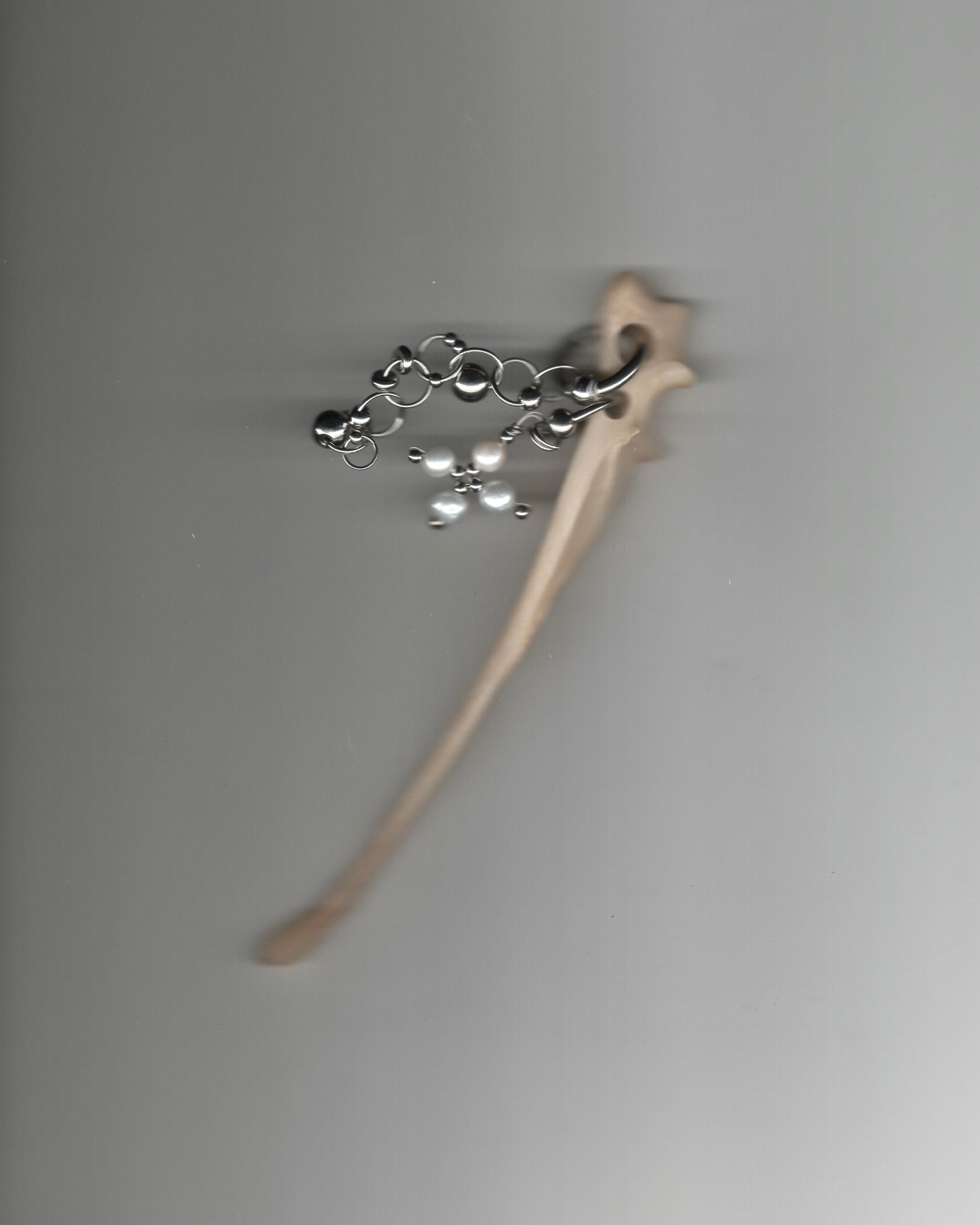 Pearl Clover Bone Hairpin