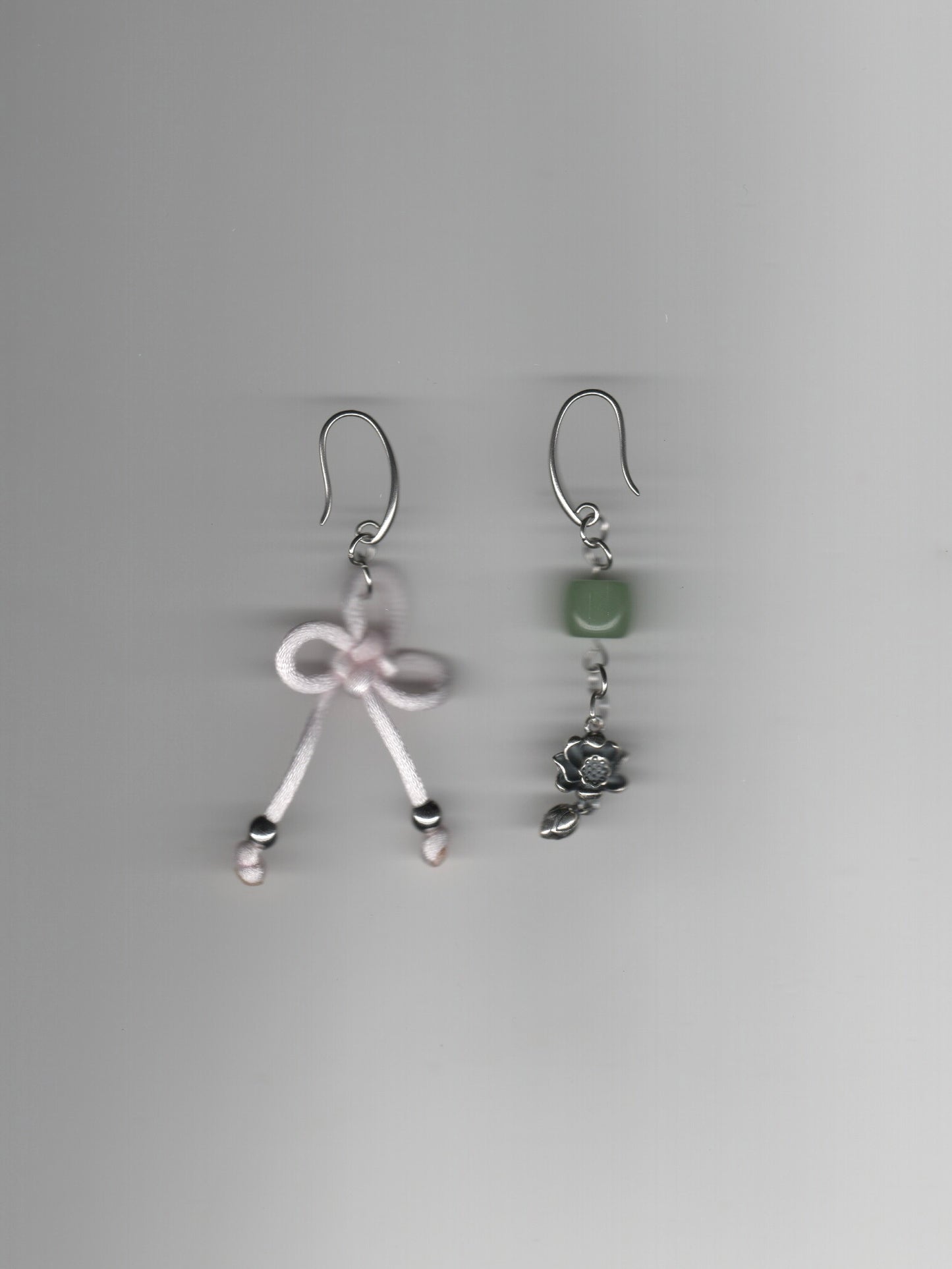 Rúyì Knotted Lotus Earrings