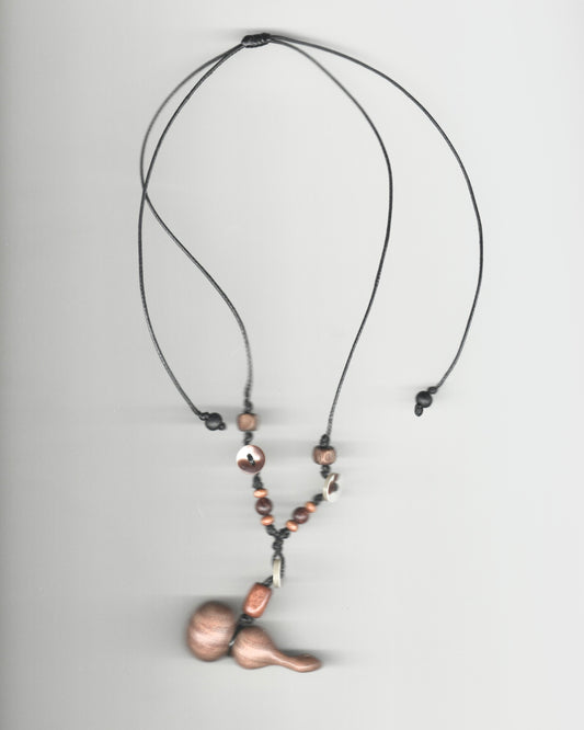 Húlù Wood Pendant Necklace