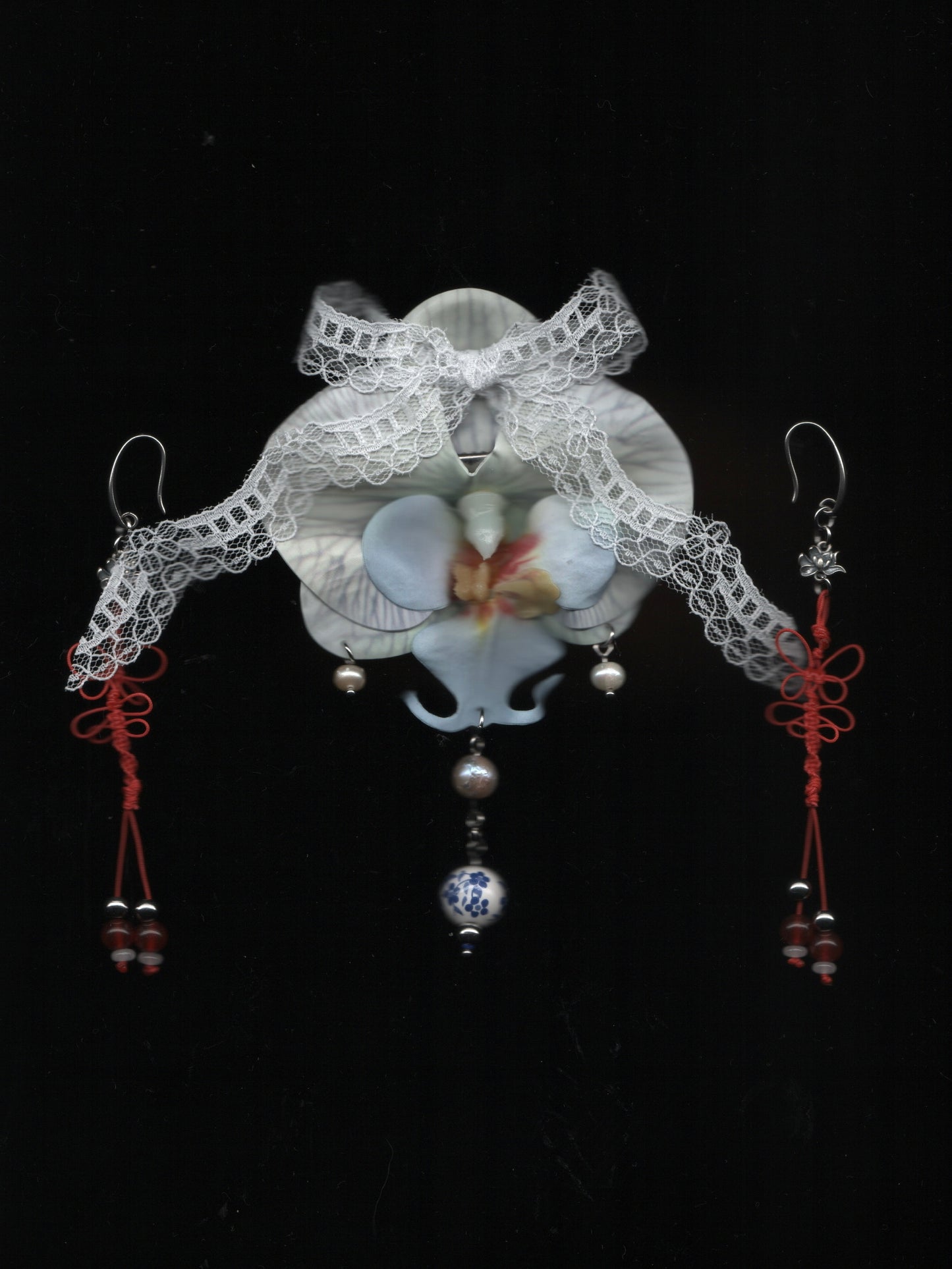 Porcelain Pierced Orchid Hairclip