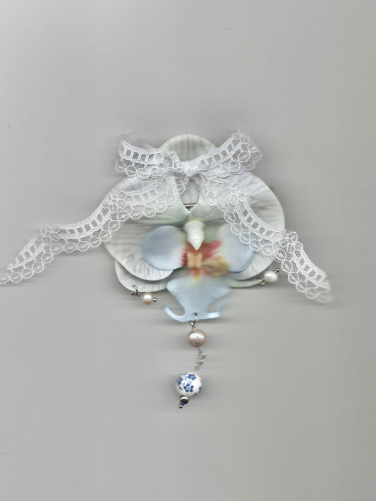 Porcelain Pierced Orchid Hairclip