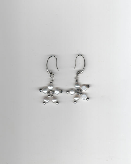 Freshwater Pearl Earrings in Ivory