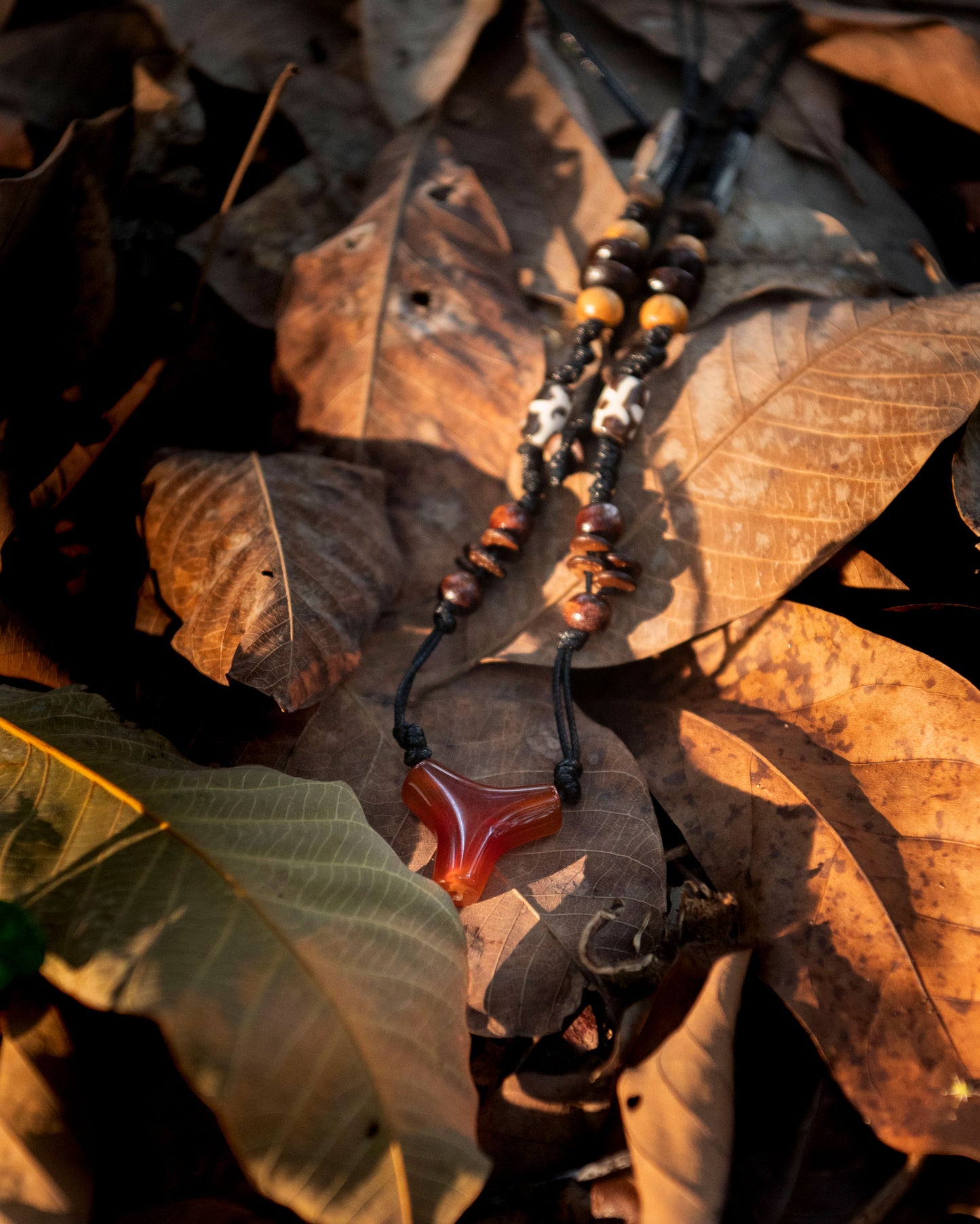 Three Legged Agate Knotted Necklace