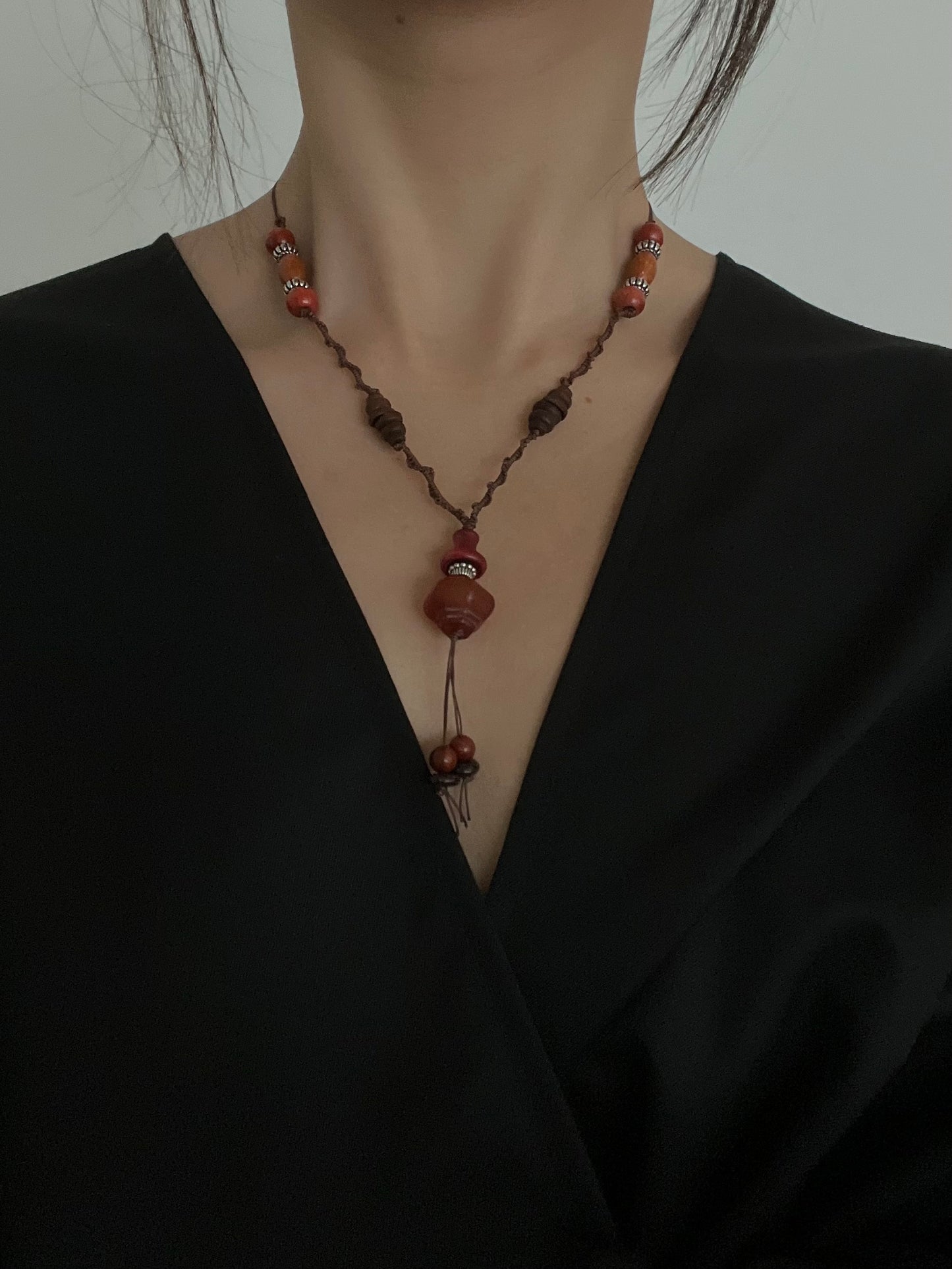 Dēng Winding Lantern Necklace