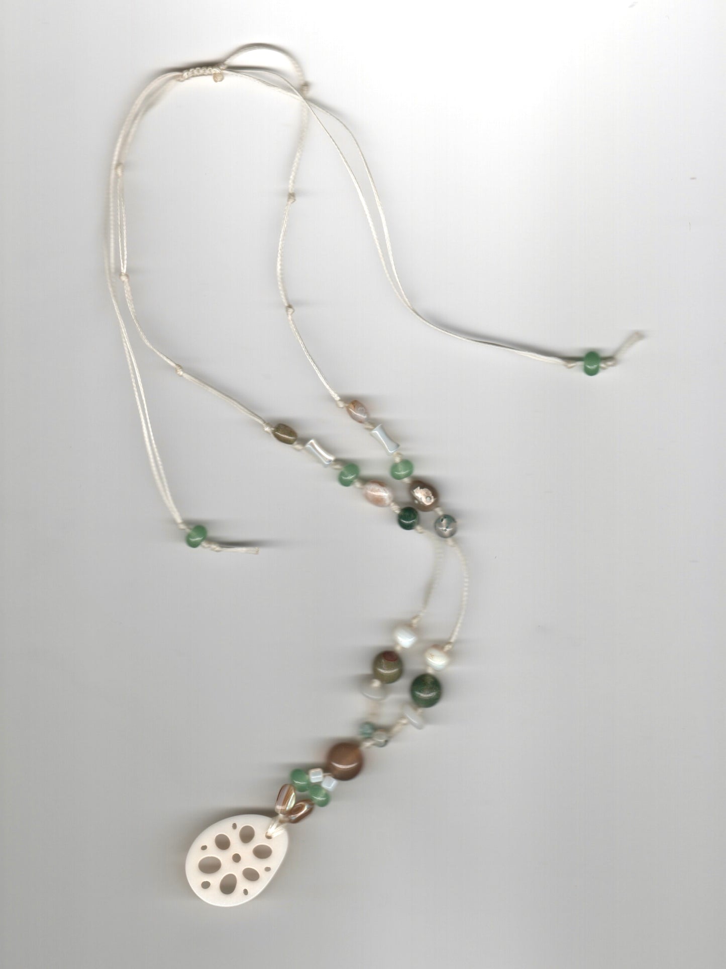 Oǔ Lotus Root Necklace