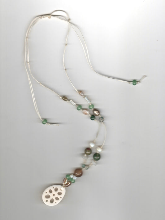 Oǔ Lotus Root Necklace